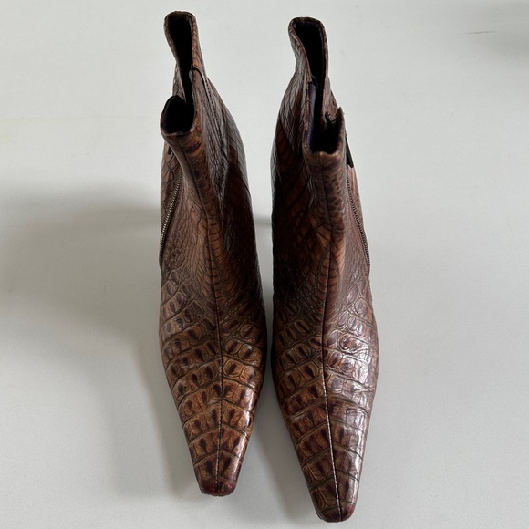 Donald J. Pliner Reptile Embossed Sarra Heeled Ankle Boots Brown Heeled Booties - Picture 2 of 12